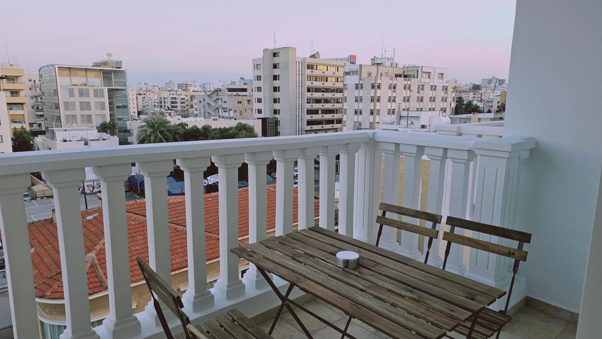 Stay Cosmo City Suites Nikosia Exterior foto