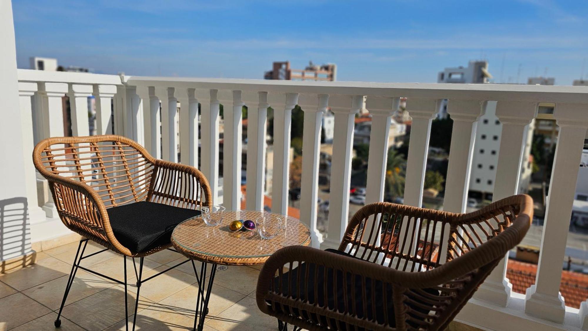 Stay Cosmo City Suites Nikosia Exterior foto