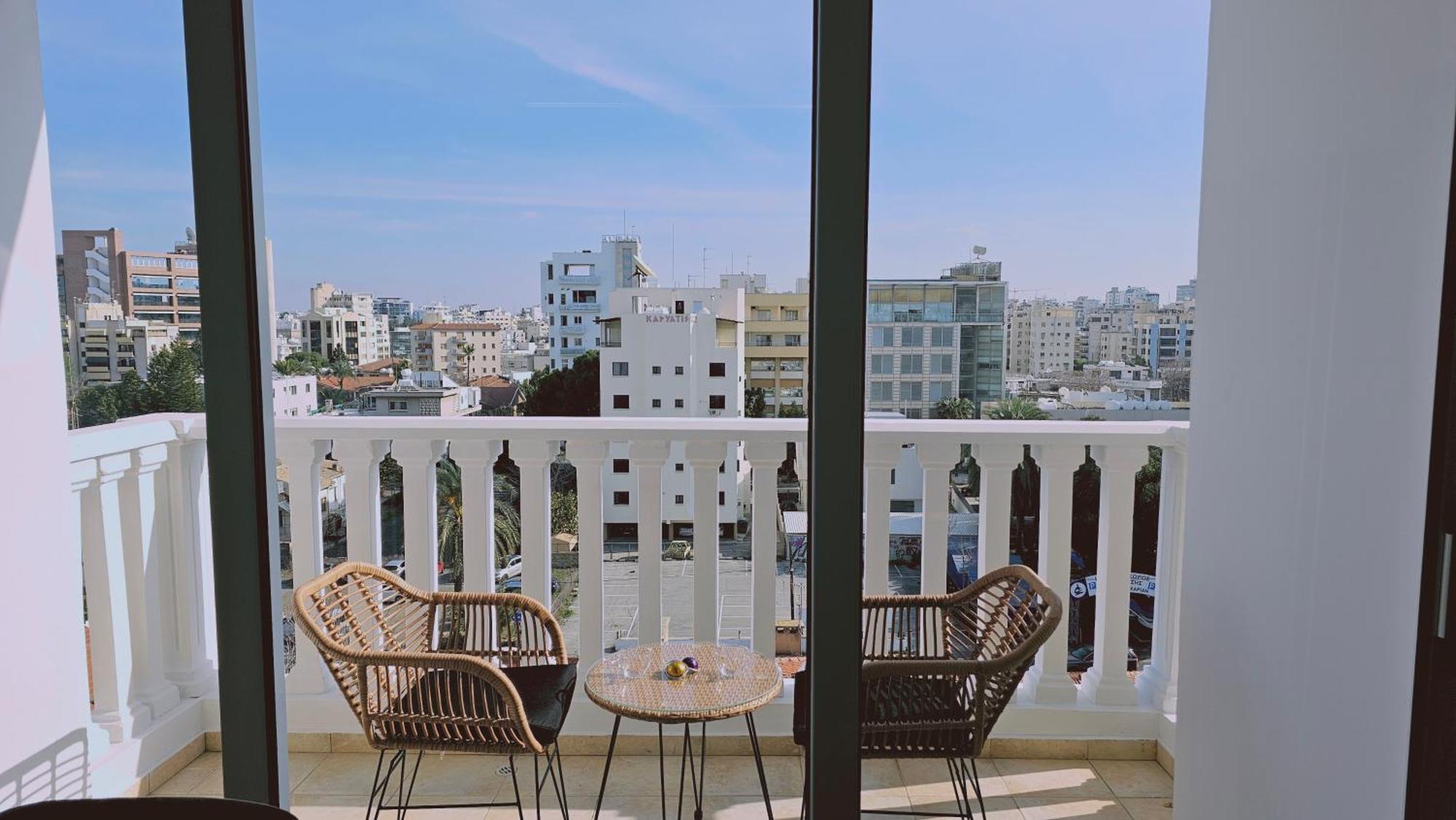 Stay Cosmo City Suites Nikosia Exterior foto
