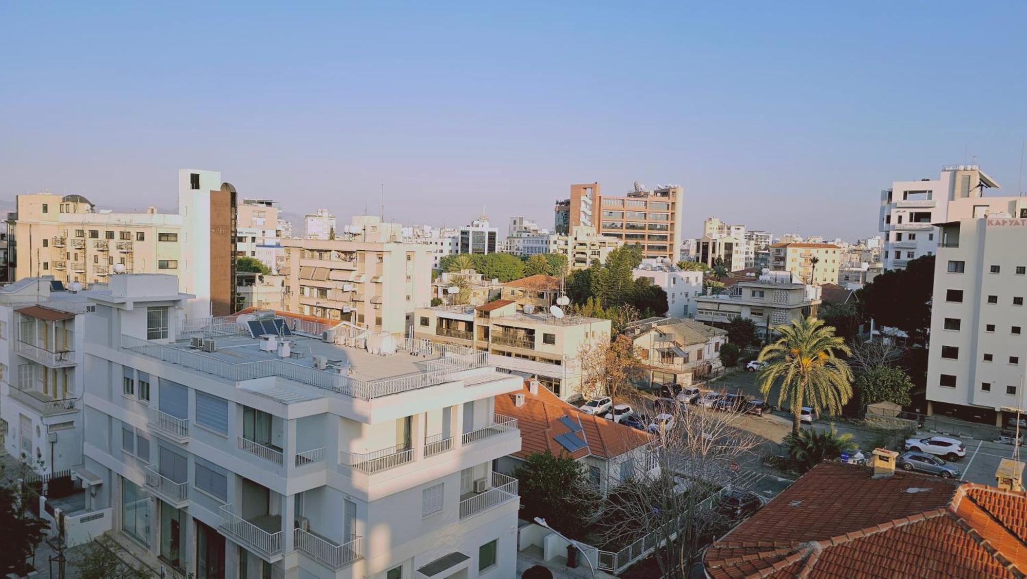 Stay Cosmo City Suites Nikosia Exterior foto