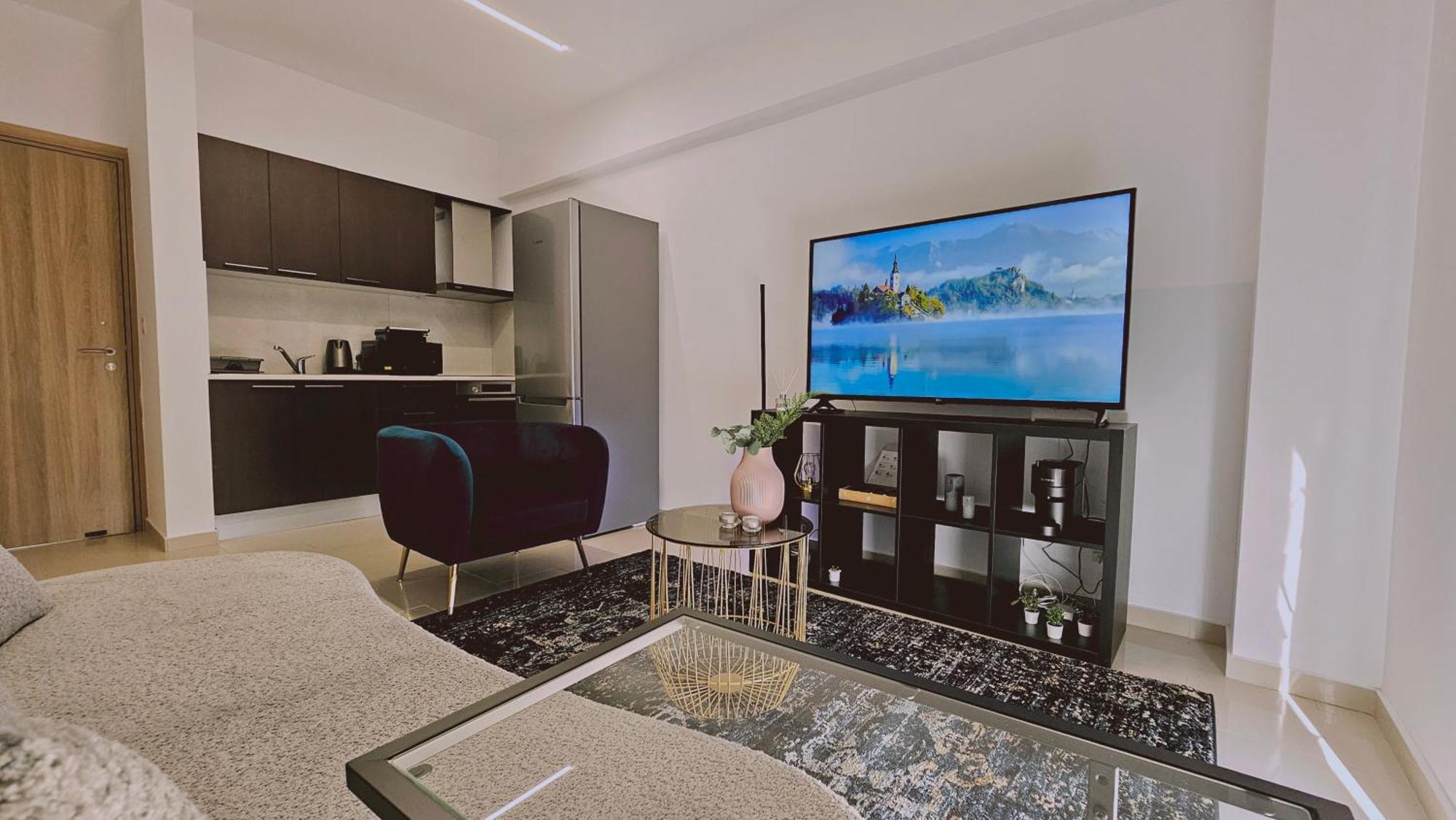 Stay Cosmo City Suites Nikosia Exterior foto