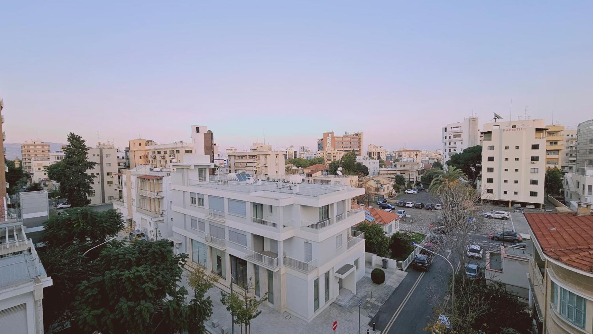 Stay Cosmo City Suites Nikosia Exterior foto
